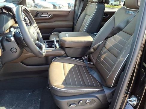 New 2026 GMC Yukon XL Denali Ultimate image 5