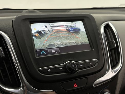 Used 2018 Chevrolet Equinox LS FWD image 15