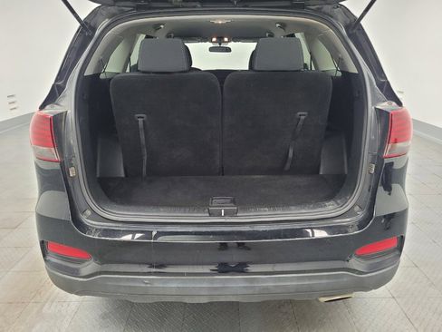 Used 2019 Kia Sorento FWD image 29