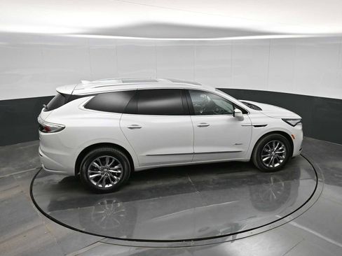 Used 2023 Buick Enclave Avenir w/ Avenir Technology Package image 29