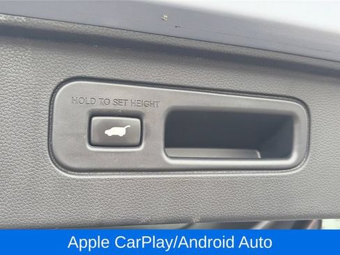 Used 2025 Honda Pilot TrailSport image 9