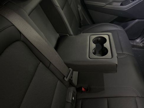 Used 2025 Chevrolet Equinox LT w/ Convenience Package II image 23