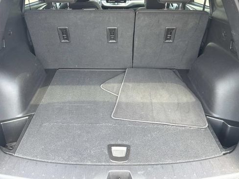 Used 2025 Chevrolet Blazer LT FWD image 21