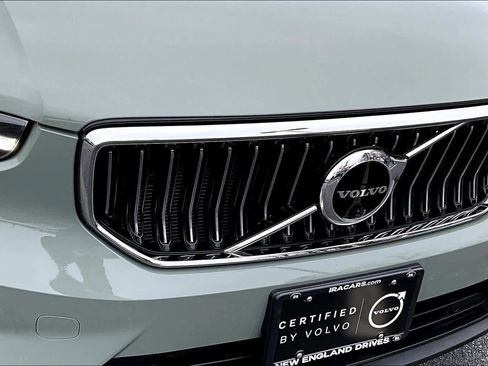 Certified 2023 Volvo XC40 B5 Ultimate w/ Protection Package Premier image 29