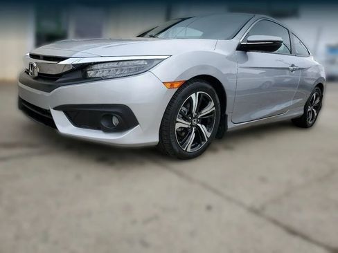 Used 2017 Honda Civic Touring image 15
