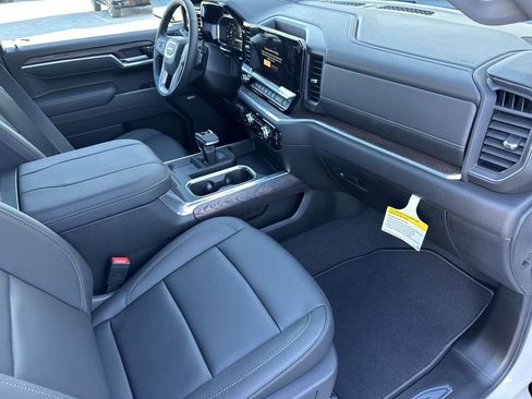 New 2026 GMC Sierra 1500 SLT w/ SLT Premium Plus Package image 40