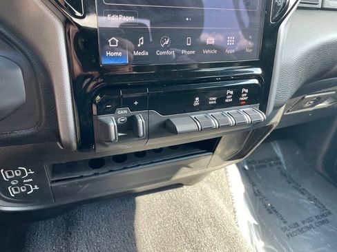 Used 2025 RAM 2500 Big Horn AWD/4WD image 12