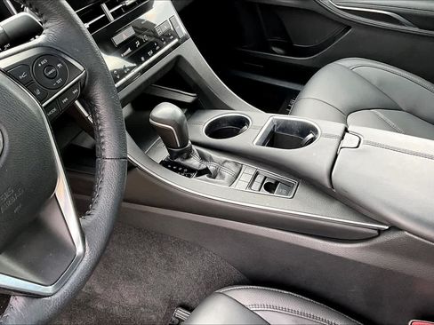 Used 2021 Toyota Avalon XLE w/ Moonroof Package FWD image 17