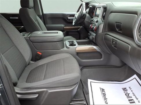 Used 2021 Chevrolet Silverado 1500 RST image 24