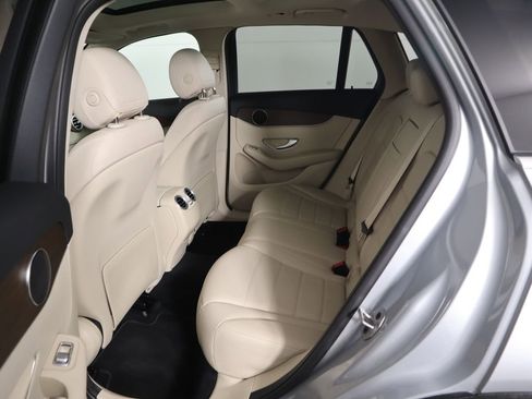 Certified 2022 Mercedes-Benz GLC 300 image 21