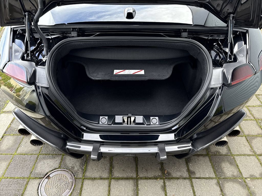 Certified 2024 Ferrari Roma Spider RWD image 23
