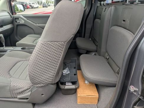 Used 2019 Nissan Frontier SV image 20