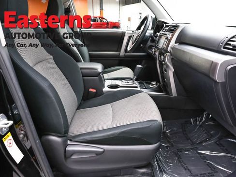 Used 2015 Toyota 4Runner SR5 AWD/4WD image 24