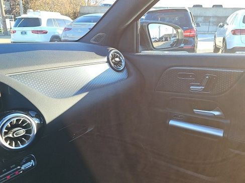 Certified 2025 Mercedes-Benz GLA 250 4MATIC image 28