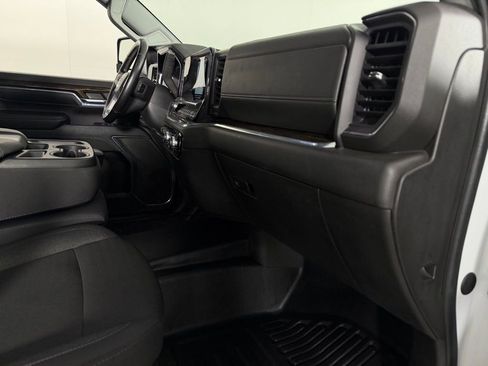 Used 2024 GMC Sierra 3500 SLE w/ SLE Convenience Package image 31