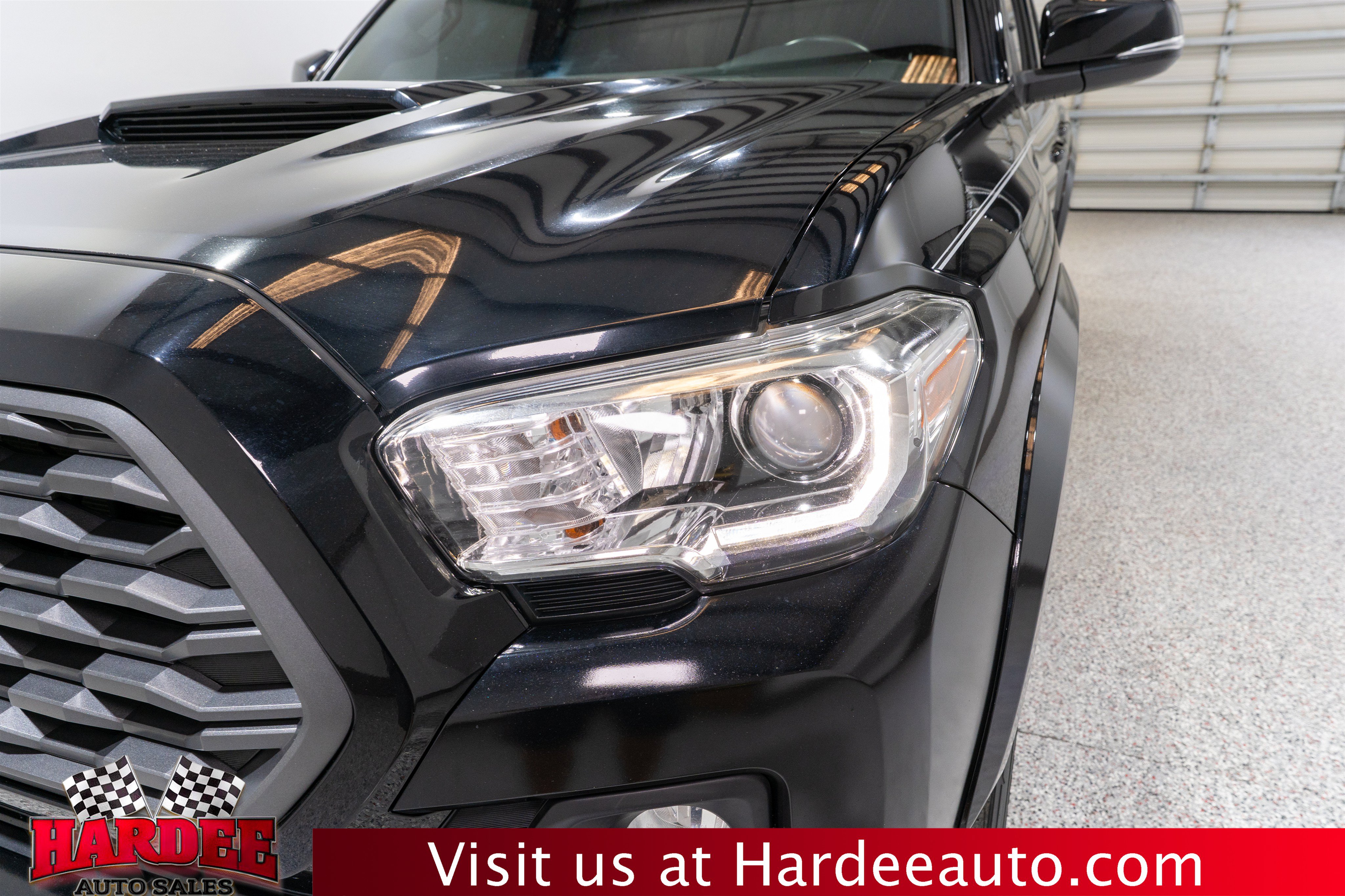 Used 2021 Toyota Tacoma TRD Sport RWD image 8