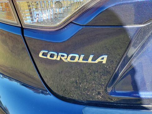 Used 2020 Toyota Corolla LE image 30