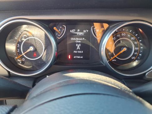 Used 2018 Jeep Wrangler Unlimited Sport image 18