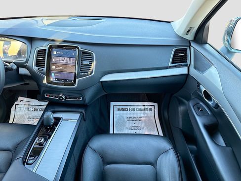Used 2024 Volvo XC90 B5 Core w/ Climate Package image 19
