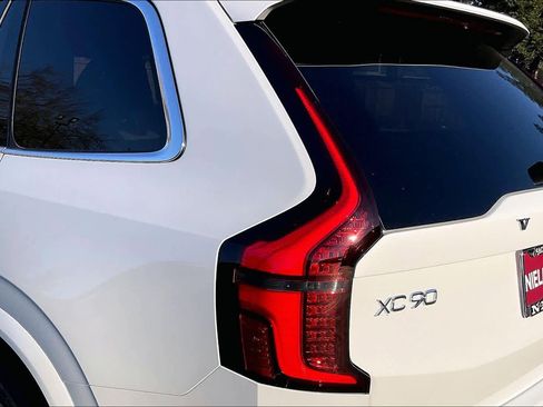 New 2026 Volvo XC90 B6 Ultra w/ Protection Package image 25