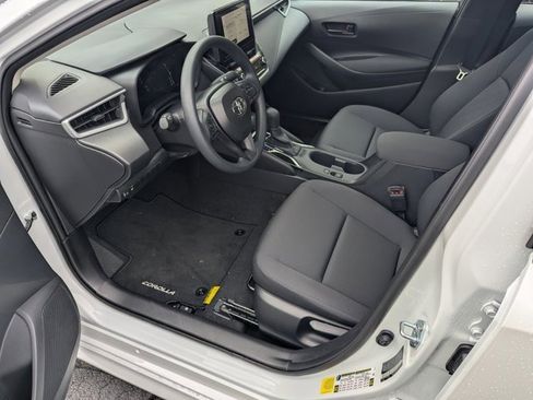 Used 2026 Toyota Corolla LE image 9