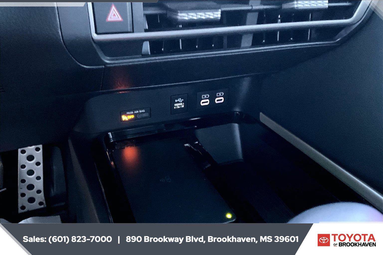 Used 2026 Toyota Camry XSE FWD image 23