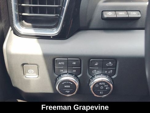 Used 2023 GMC Sierra 1500 Denali w/ Technology Package AWD/4WD image 23