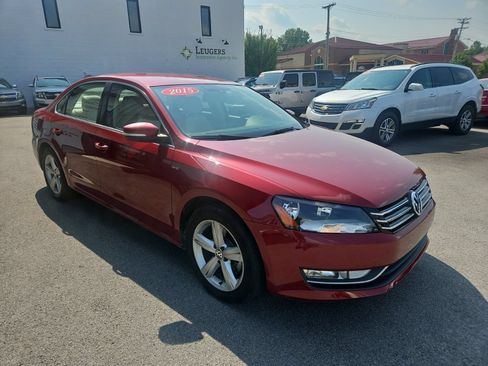 Used 2015 Volkswagen Passat 1.8T Limited Edition FWD image 9