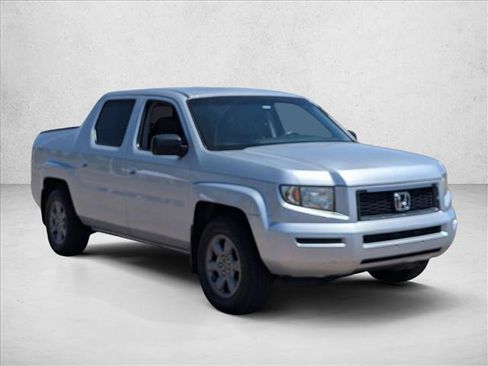 Used 2008 Honda Ridgeline RTX image 3