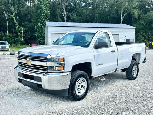 Used 2018 Chevrolet Silverado 2500 W/T RWD image 3