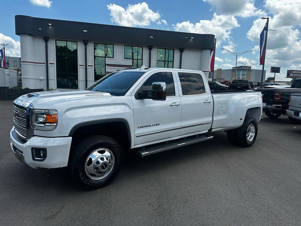 Used 2019 GMC Sierra 3500 Denali w/ Duramax Plus Package AWD/4WD image 2