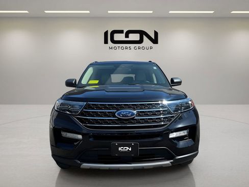 Used 2022 Ford Explorer XLT w/ Equipment Group 202A RWD image 8