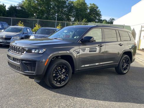 New 2026 Jeep Grand Cherokee L 4WD image 3
