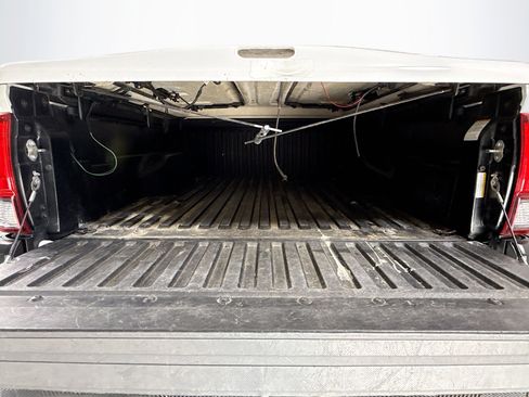 Used 2020 Toyota Tacoma SR image 34