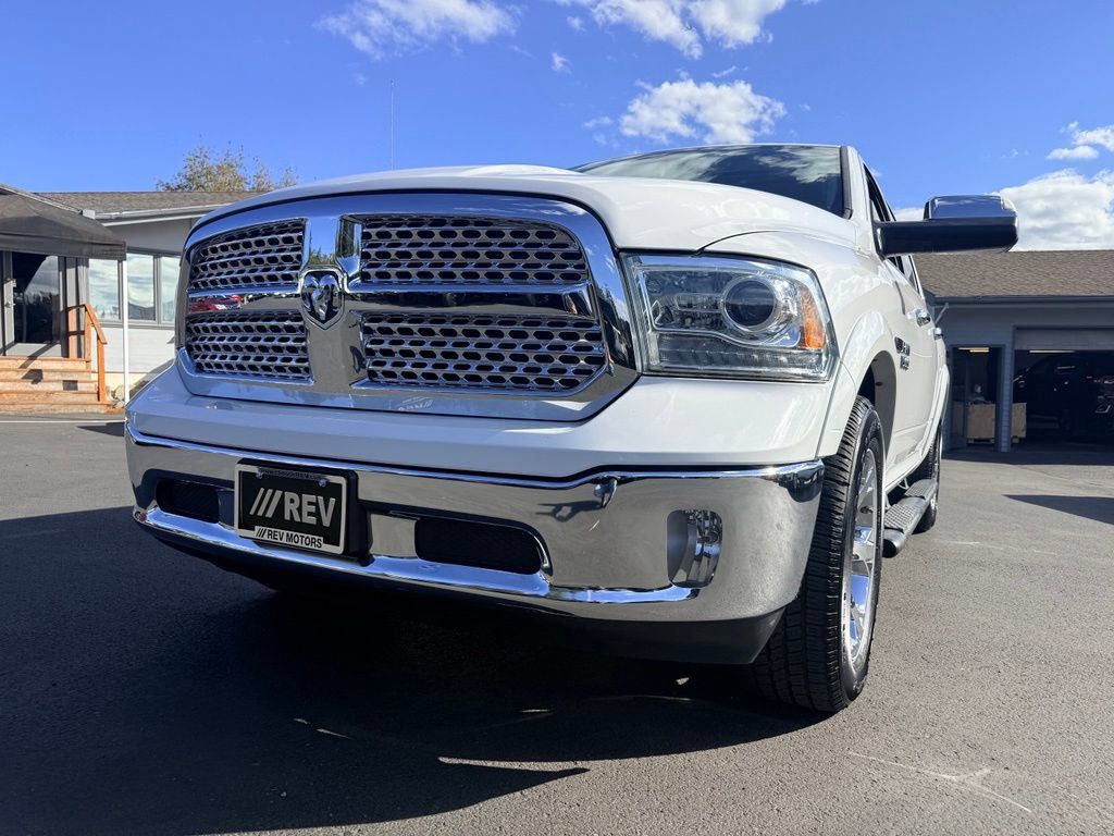 Used 2017 RAM 1500 Laramie AWD/4WD image 10