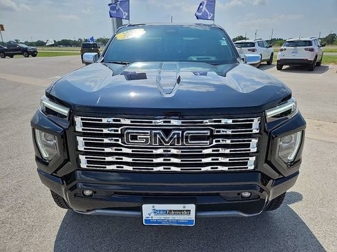 Used 2026 GMC Canyon Denali w/ LPO, Black Badging Package AWD/4WD image 12