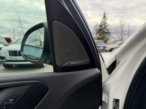 Used 2025 BMW X5 xDrive40i w/ Premium Package image 14