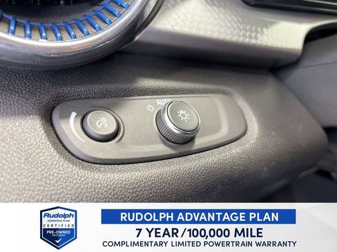 Used 2025 Chevrolet Trax LT image 41