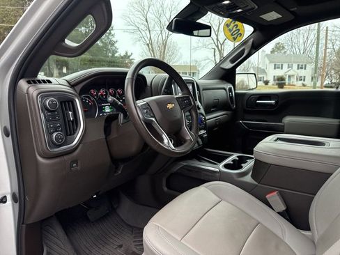 Used 2022 Chevrolet Silverado 1500 LTZ w/ LTZ Premium Package image 9