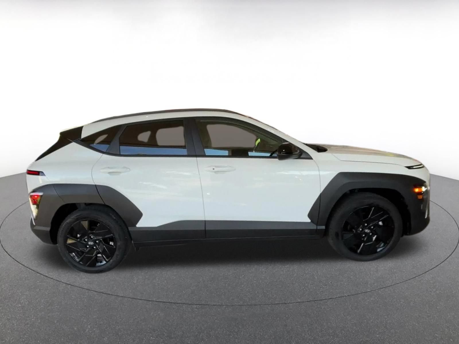 Used 2026 Hyundai Kona SEL Sport FWD image 15