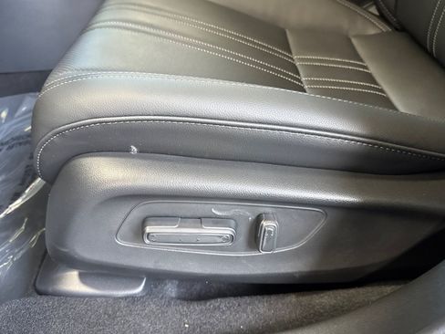 Used 2026 Honda HR-V EX-L image 14