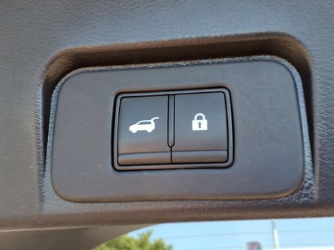 Used 2023 Nissan Rogue SL AWD/4WD image 14