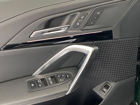 Used 2025 BMW X1 xDrive28i w/ Technology Package image 23