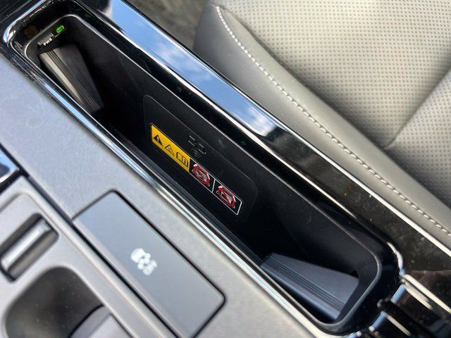 Certified 2024 Toyota Prius XLE FWD image 34