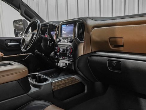 Used 2022 Chevrolet Silverado 3500 High Country image 14