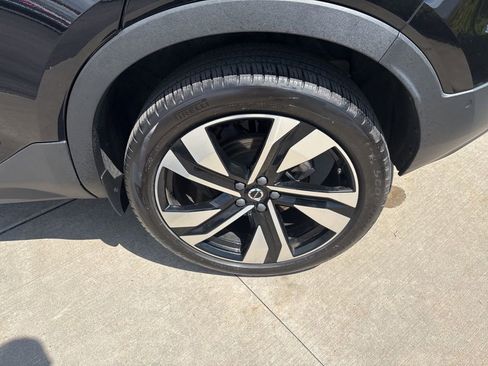 Certified 2023 Volvo XC40 B5 Plus w/ Driver Assist Package AWD/4WD image 14