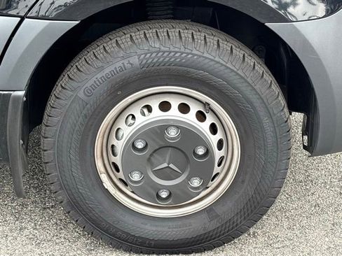 Used 2024 Mercedes-Benz Sprinter 3500 image 34