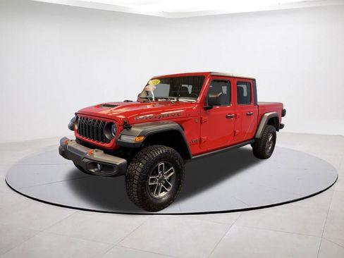 Certified 2024 Jeep Gladiator Mojave w/ Technology Group image 3