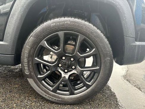 Used 2022 Jeep Compass Latitude w/ Sun and Sound Group AWD/4WD image 4