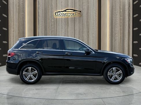 Used 2022 Mercedes-Benz GLC 300 w/ Premium Package Lite image 11